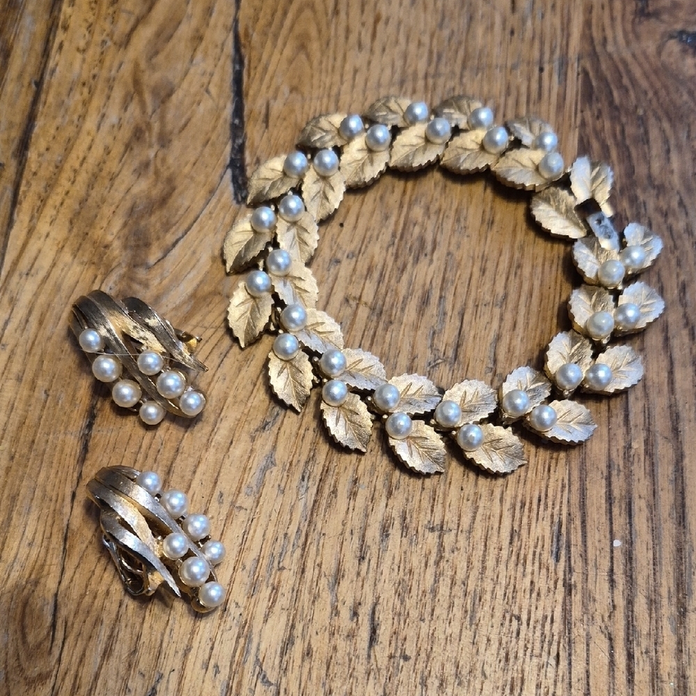 Trifari Gold and Pearl Leaf Jewelry Set